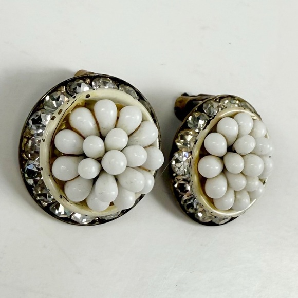 Beaded Rhinestone Halo Earrings Round White Clip On - Picture 3 of 5